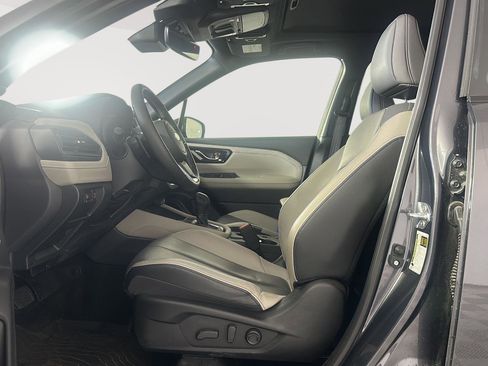 Used 2025 Subaru Forester Limited w/ Popular Package #1 AWD/4WD image 5