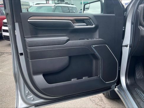 Used 2023 Chevrolet Silverado 1500 LT image 9