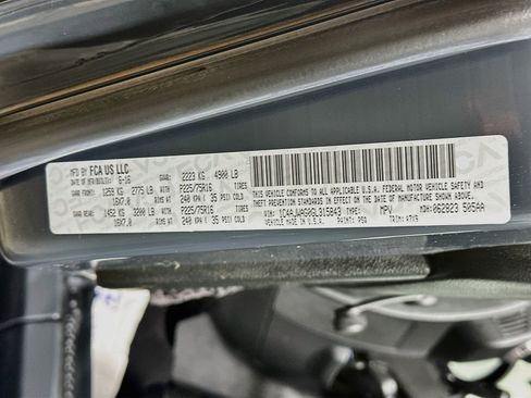 Used 2016 Jeep Wrangler Sport w/ Connectivity Group AWD/4WD image 26