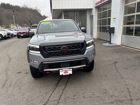 Used 2023 Nissan Frontier PRO-4X w/ Pro Convenience Package image 3