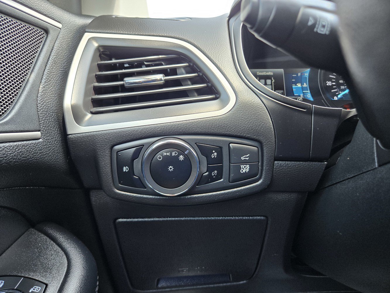 Used 2023 Ford Edge SEL w/ Convenience Package AWD/4WD image 24