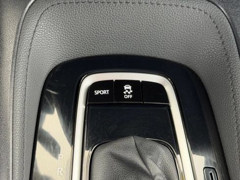 Used 2020 Toyota Corolla SE FWD image 16