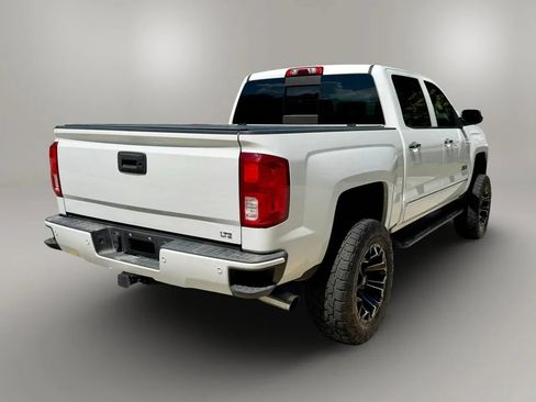 Used 2017 Chevrolet Silverado 1500 LTZ Z71 w/ LTZ Plus Package AWD/4WD image 4