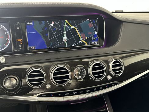 Used 2017 Mercedes-Benz S 550 Sedan image 25