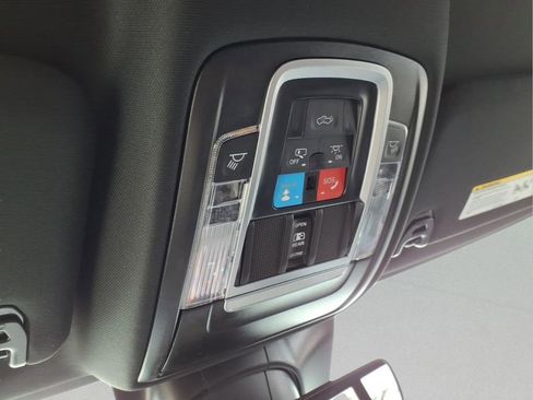 New 2026 RAM 2500 Laramie AWD/4WD image 28