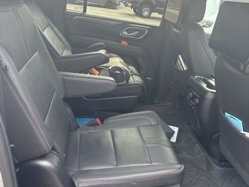 Used 2023 Chevrolet Suburban RST w/ Luxury Package AWD/4WD image 13