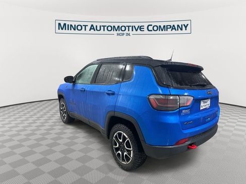 Used 2024 Jeep Compass Trailhawk w/ Trailhawk Elite Group AWD/4WD image 6