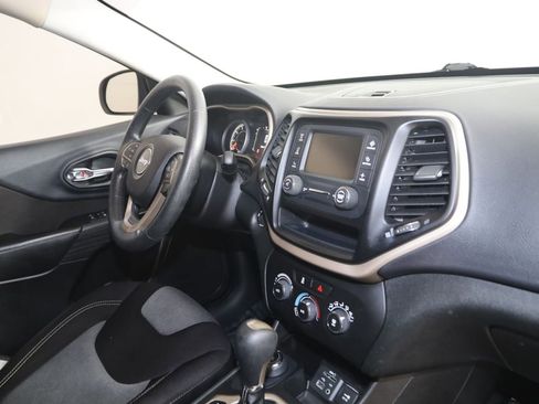 Used 2015 Jeep Cherokee Sport w/ Sport Appearance Group AWD/4WD image 30