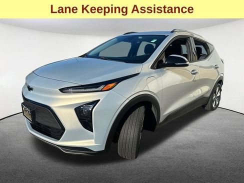 Used 2022 Chevrolet Bolt EUV LT w/ Convenience Package image 5