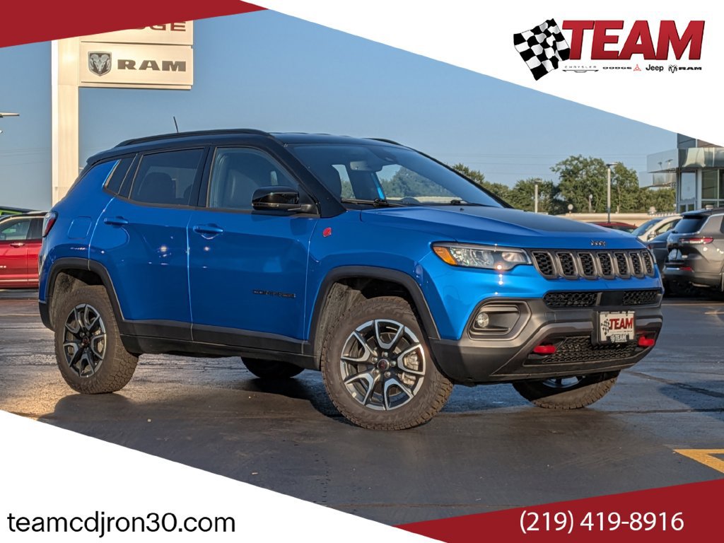 Used 2026 Jeep Compass Trailhawk AWD/4WD image 1