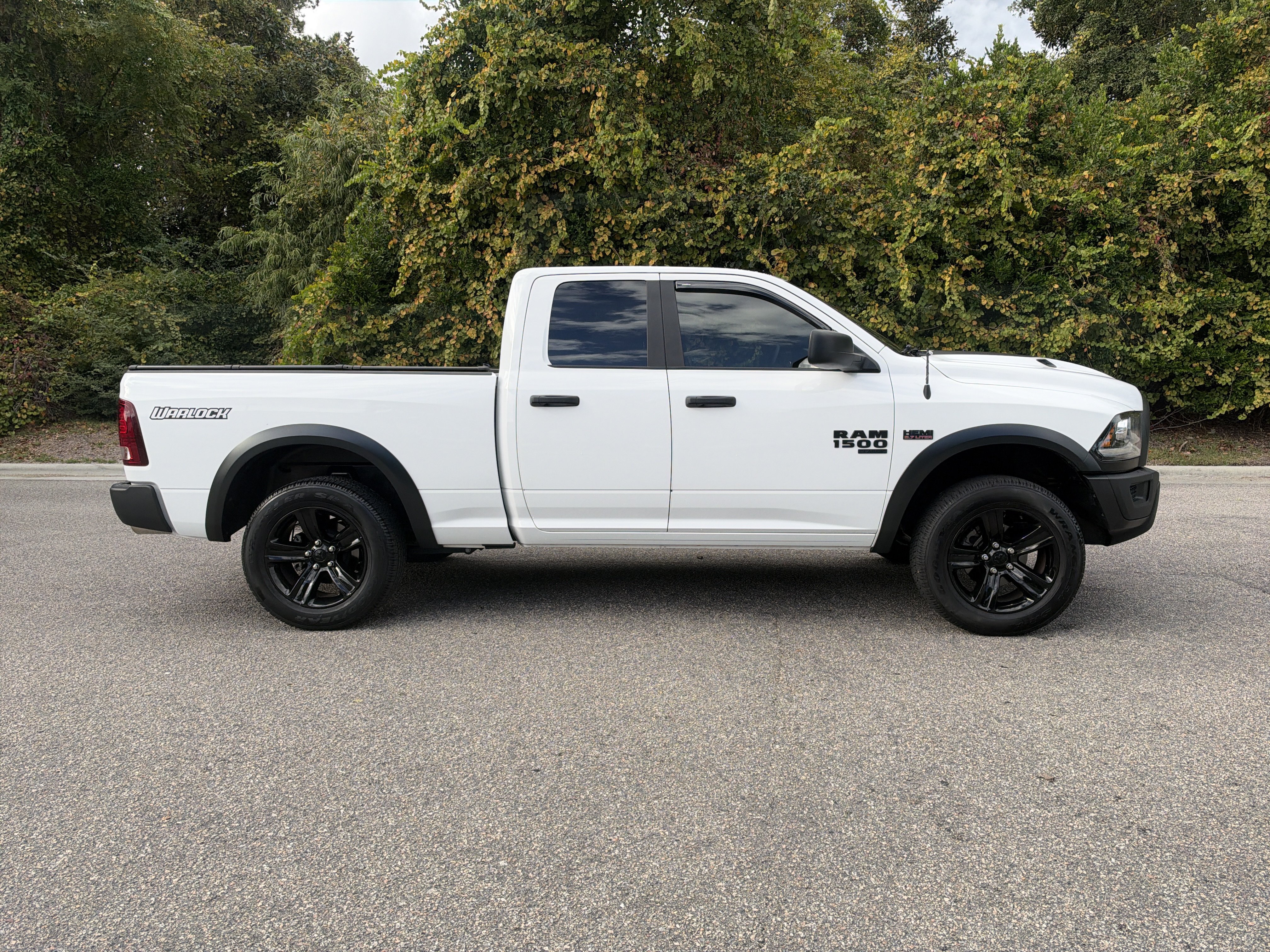 Used 2024 RAM 1500 Warlock AWD/4WD image 10