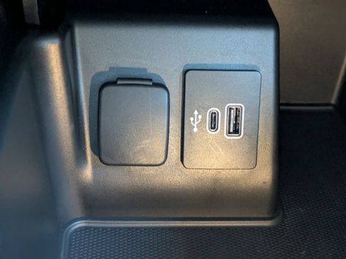 Used 2025 Ford Explorer ST AWD/4WD image 22