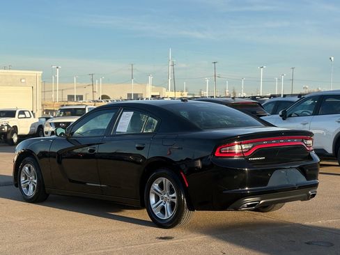 Used 2022 Dodge Charger SXT image 6