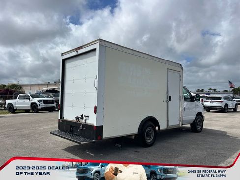 Used 2022 Ford E-350 and Econoline 350 Super Duty w/ Power Windows & Locks Group image 7