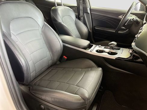 Used 2023 Kia Stinger GT2 AWD/4WD image 30