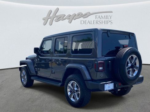 Used 2022 Jeep Wrangler Unlimited Sahara AWD/4WD image 6