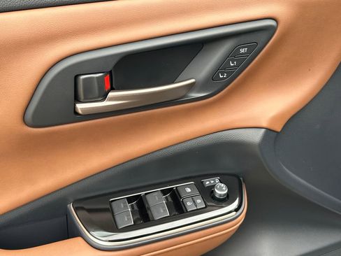 New 2026 Toyota Crown Signia Limited image 18