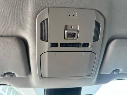 Used 2023 Toyota Highlander LE FWD image 13