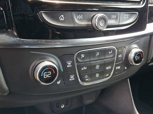 Certified 2023 Chevrolet Traverse LT AWD/4WD image 15