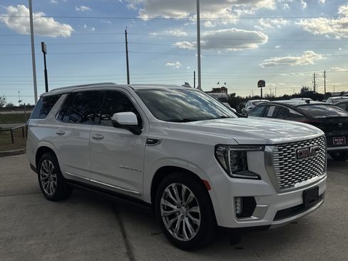 Used 2022 GMC Yukon Denali w/ Max Trailering Package image 17