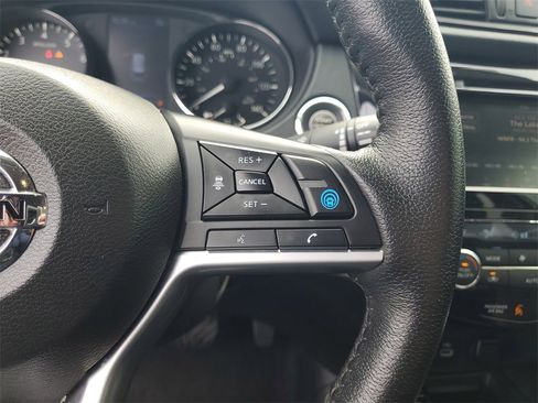 Used 2019 Nissan Rogue SL w/ Premium Package image 19