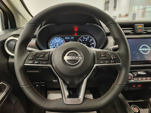 New 2025 Nissan Versa SR w/ Trunk Package image 17