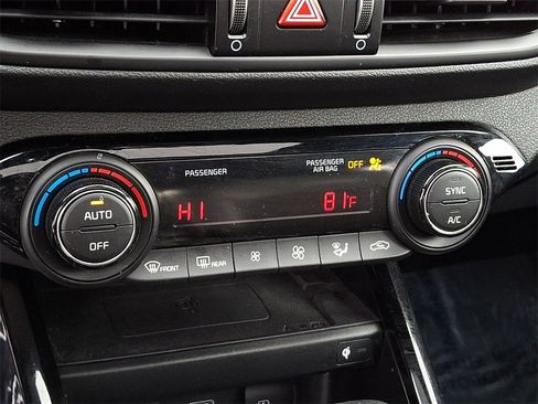 Certified 2023 Kia Forte GT-Line w/ GT-Line Premium Package image 17