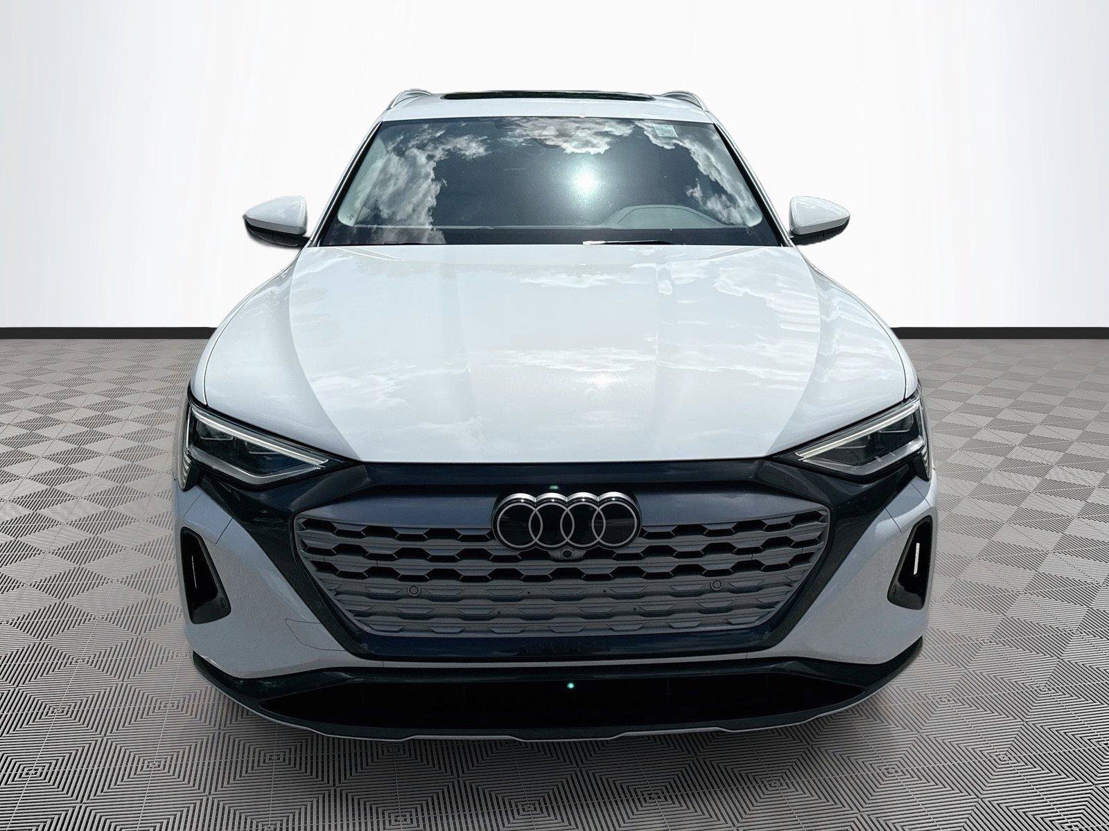 Certified 2024 Audi Q8 e-tron Premium Plus AWD/4WD image 2