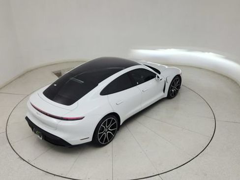 Used 2023 Porsche Taycan w/ Premium Package RWD image 27