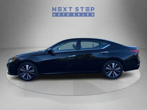 Used 2021 Nissan Altima 2.5 SV FWD image 4