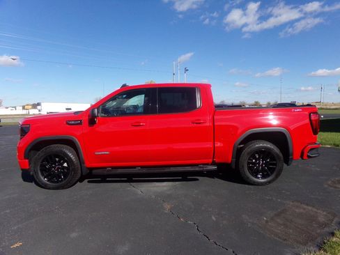 Used 2023 GMC Sierra 1500 Elevation w/ Preferred Package AWD/4WD image 2