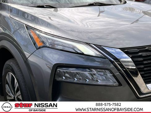 Used 2021 Nissan Rogue SV w/ Premium Package image 9