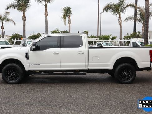 Used 2022 Ford F350 Lariat w/ Black Appearance Package image 5