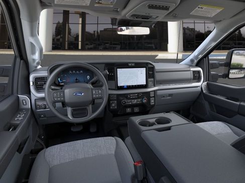 New 2026 Ford F250 XLT w/ XLT Premium Package AWD/4WD image 9