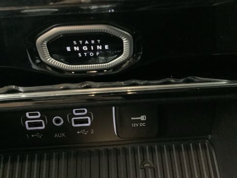 New 2026 Jeep Grand Cherokee Altitude AWD/4WD image 16
