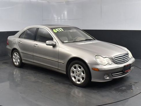 Used 2005 Mercedes-Benz C 240 4MATIC Sedan image 1