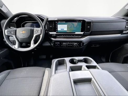 Used 2025 Chevrolet Silverado 2500 LT w/ Convenience Package image 7