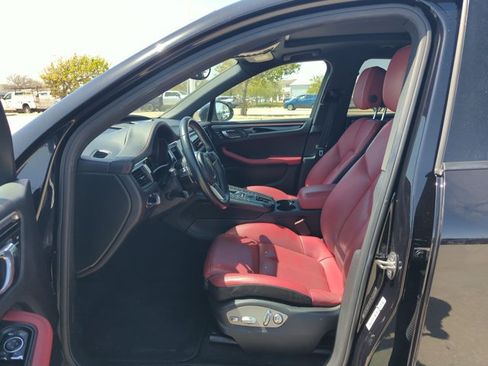Used 2017 Porsche Macan AWD/4WD image 13