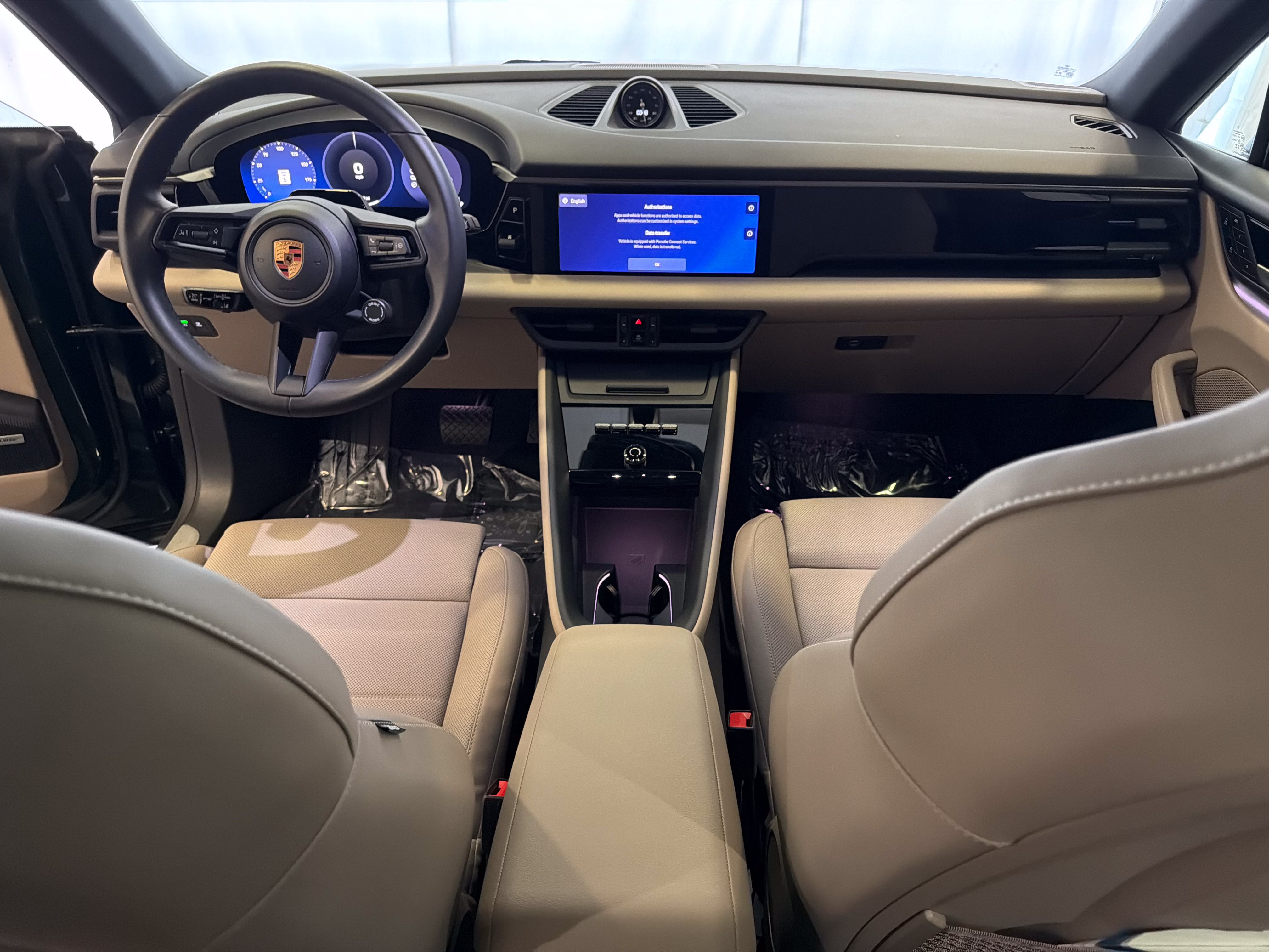 Certified 2026 Porsche Macan 4 Electric AWD/4WD image 17
