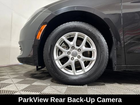 Used 2020 Chrysler Voyager Lxi FWD image 8