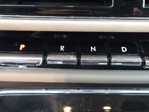 Used 2024 Lincoln Navigator Reserve image 24