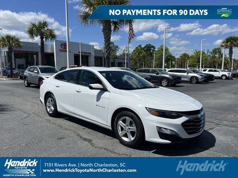 Used 2023 Chevrolet Malibu LT image 1