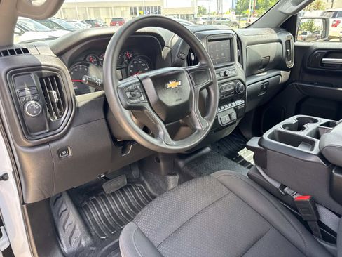 Used 2025 Chevrolet Silverado 1500 W/T RWD image 16