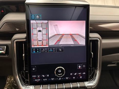 New 2026 GMC Yukon Elevation image 8