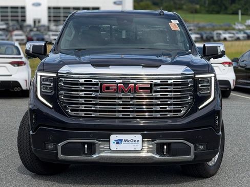 Used 2025 GMC Sierra 1500 Denali w/ Technology Package AWD/4WD image 2