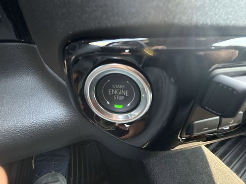 New 2026 GMC Sierra 1500 Elevation image 17