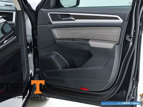 Used 2023 Volkswagen Atlas SE w/ Panoramic Sunroof Package FWD image 32