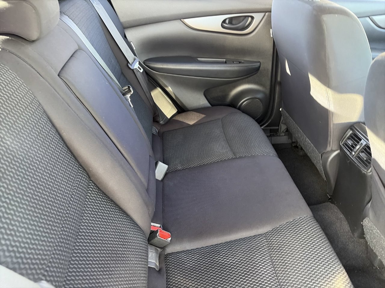 Used 2020 Nissan Rogue Sport S AWD/4WD image 12