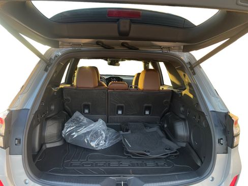 Certified 2025 Subaru Forester Touring image 6