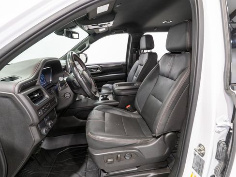 Used 2022 Chevrolet Suburban RST w/ Luxury Package RWD image 15